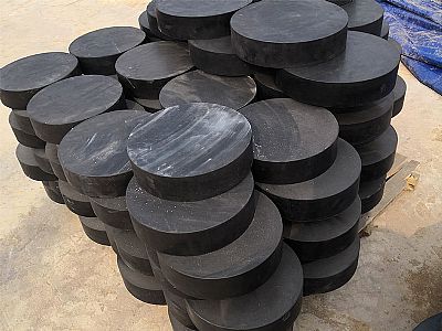 扶沟县板式橡胶支座由若干层橡胶片与薄钢板经加压硫化